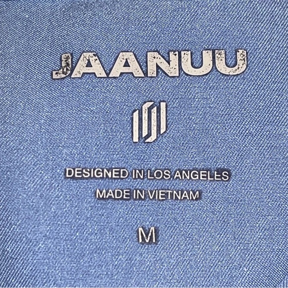 Jaanuu • Helia 3-Pocket Ceil Blue Scrub Top - M - Picture 11 of 14